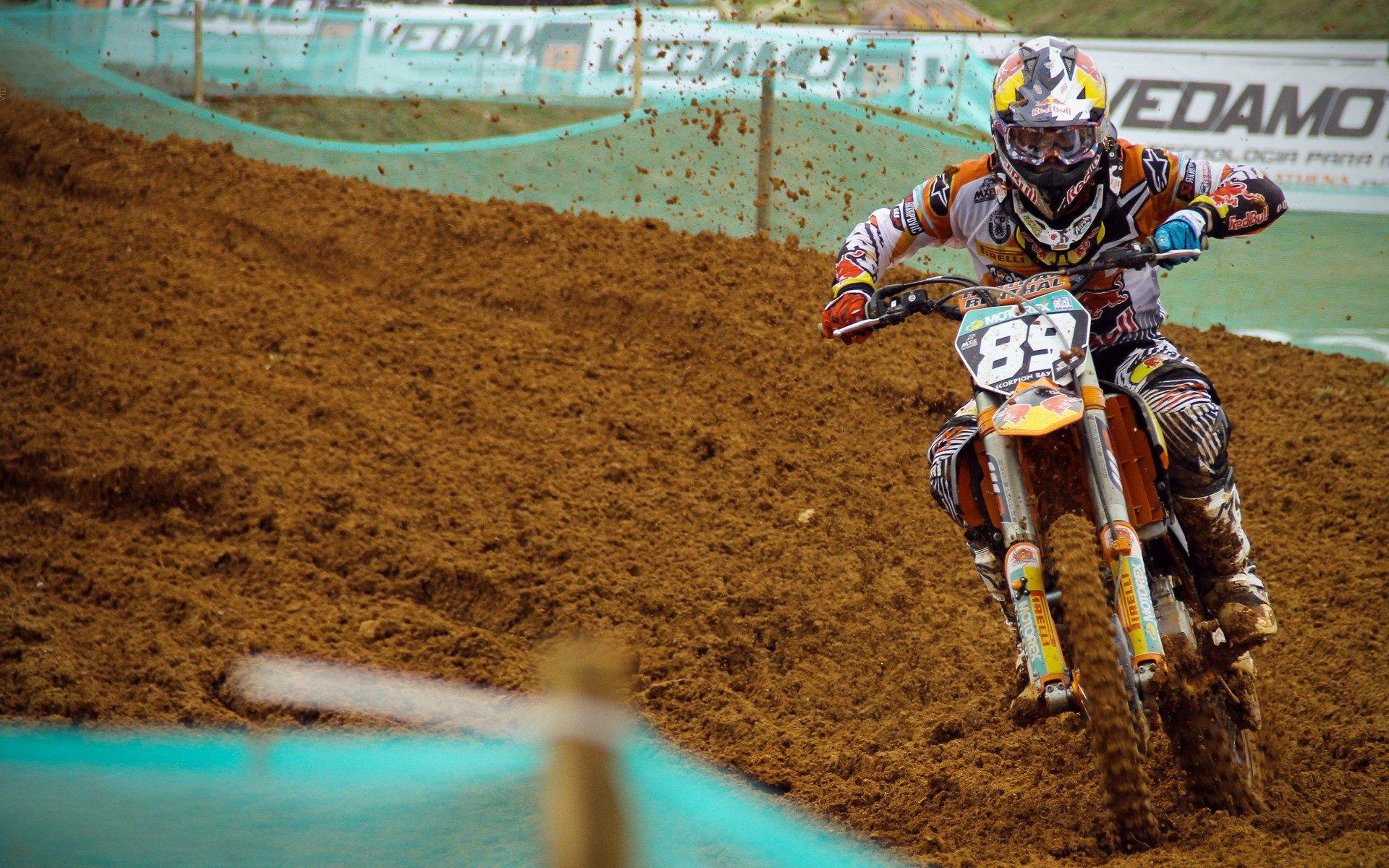 西班牙小组赛惊险战平匈牙利 涉险晋级下一轮