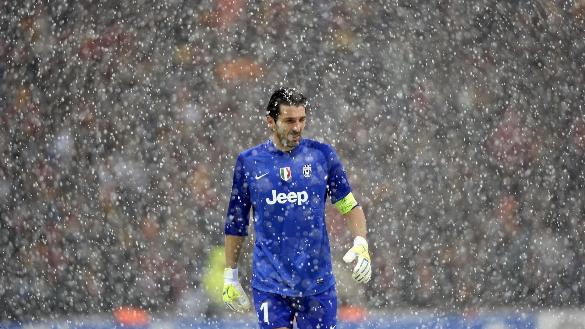 2026年世界杯预选赛激战正酣,多支豪门球队提前锁定晋级席位